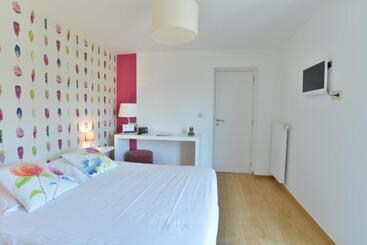 Durbuy ô Restaurant Hotel Recharge Electric Car