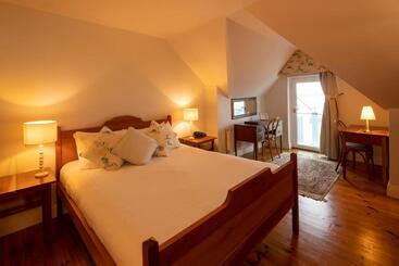 בית מלון כפרי The Waterfront