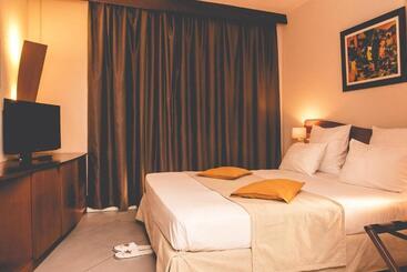 Отель Des Roches