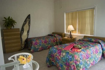 فندق Surfers Manor