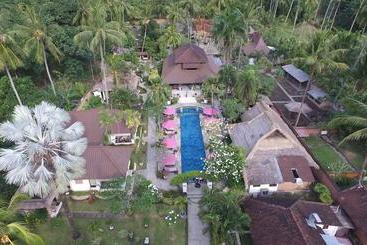 تختخواب و صبحانه Puri Mas Spa Resort