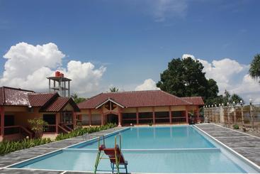 בית מלון כפרי Batu Layar