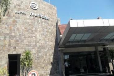 Отель Merbabu