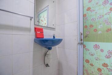 酒店 Reddoorz Near Nagoya Citywalk Batam 2