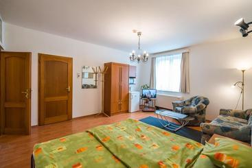 酒店 Szent Kristóf Panzió