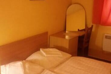 Kis Duna Motel & Camping