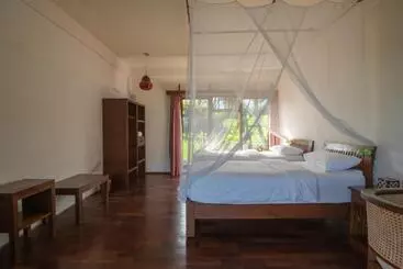 Lesong Hotel And Restaurant