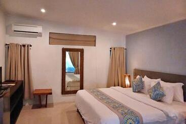 استراحتگاه Scallywags Beach Club