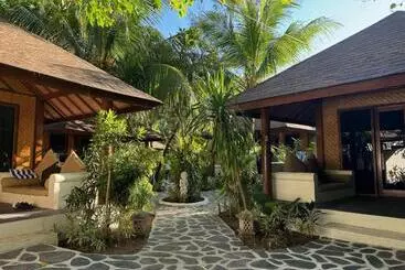 リゾートホテル Scallywags Beach Club