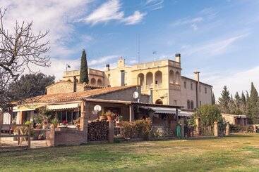 Hotel Mas Gran De Cruïlles   Mas Rural