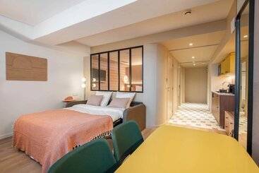 ホテル Yuna Montmartre   Apart