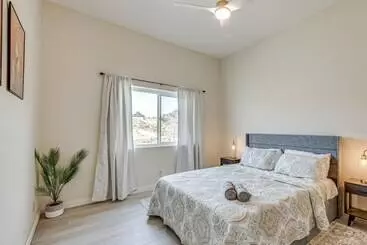 Mökkimajoitus The Maharaja Retreat  W/ Hot Tub & Ev Charger!