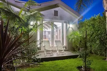 کلبه Walefield By Avantstay Mid Wilshire Home + Pool