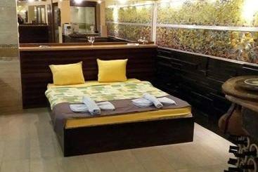 בית מלון כפרי Trakart Residence