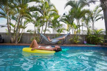 Общежитие Yha Coolangatta Gold Coast