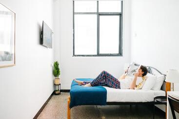 هاستل The Village Surry Hills