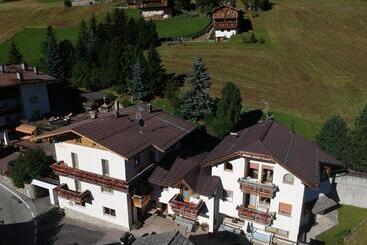 Bed and Breakfast Pensione Valbona