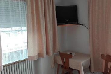 Bed & Breakfast Pensione Valbona