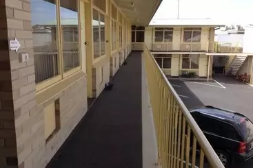 Grand Central Motel