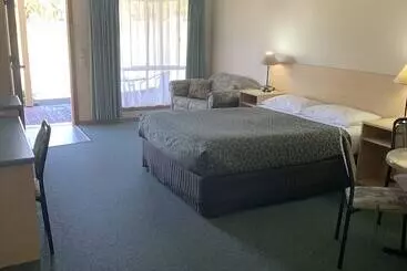 Motel Arthur Phillip Motor Inn