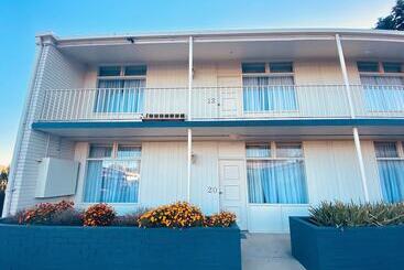 מוטל Redhill Cooma Motor Inn