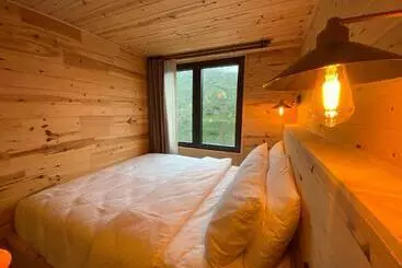 Hotel Suvand House