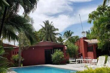 هتل آپارتمان Bungalow Chez Mouch Nosy Be 6