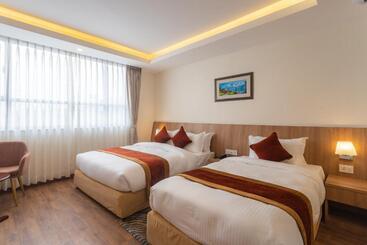 Hotel Crystal Pashupati