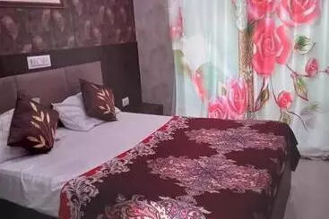 Hotel Deluxe