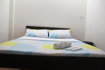 Апарт-отель Leo Green Apartelle