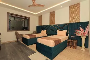 Paradise Grand Hotel & Resorts