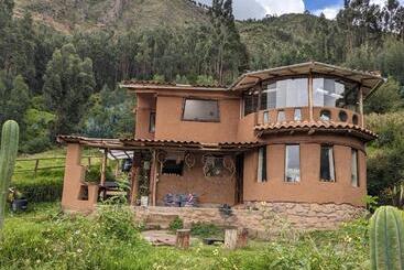 پانسیون Elegua Casa Medicina