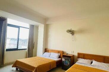 Отель Khách Sạn Trường Kiều