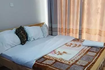تختخواب و صبحانه Tsavo Apartments Ninty Degrees