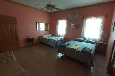 پانسیون La Casa Blanca De Mis Sueños, Tela