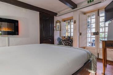 Hotelli Cozy Little Romm On Palace Patio