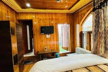 Hotel Frosty Mountain Resort