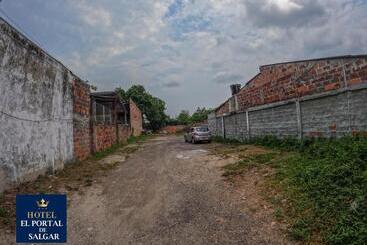 Hotel El Portal De Salgar