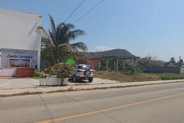 Hotel Santa Veronica Inn