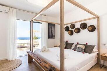 Отель Victoria Sunset Suites