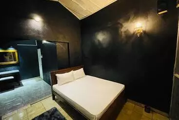 Pensione Dreamshadow Hotels