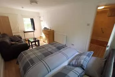 Aamiaismajoitus (B&B) Beautiful Airbnb With Ensuite Rooms