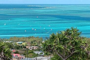 تختخواب و صبحانه Chez Laineda Le Bijou Mourouk Rodrigues