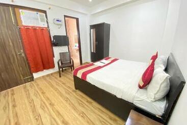 Отель O Star Corporate Suites