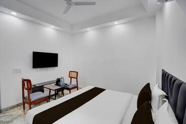 Hotel Townhouse 1341 Premium Rooms