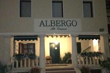 ホテル Albergo Alla Campana