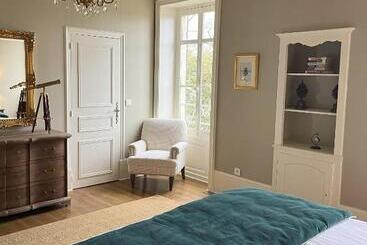 Bed and Breakfast Number 8