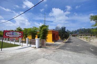 Hotel Capital O 90949 Pelangi Beach Resort Mersing