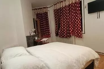 ホテル & Restaurant Isvara