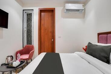 호텔 Ivory Inn New Delhi At Igi Airport